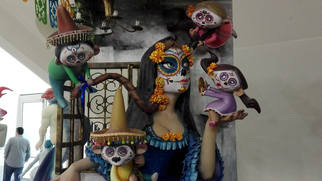 Falla alusiva a la película Coco